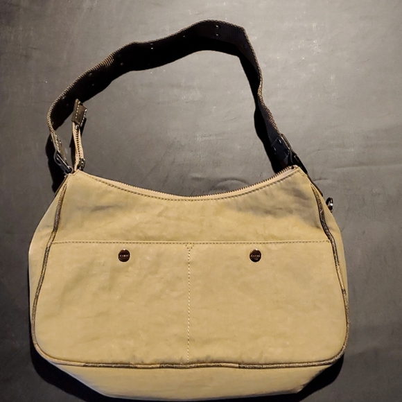 Guess - Picture 2 of 3